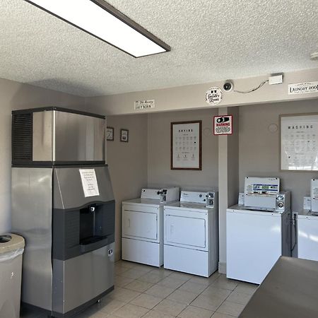 Days Inn By Wyndham Turlock Exterior foto